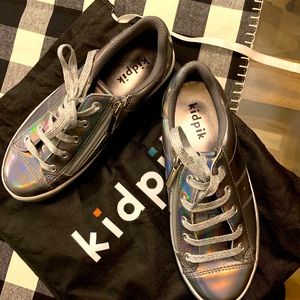KidPik Patent Side Zip sneakers
